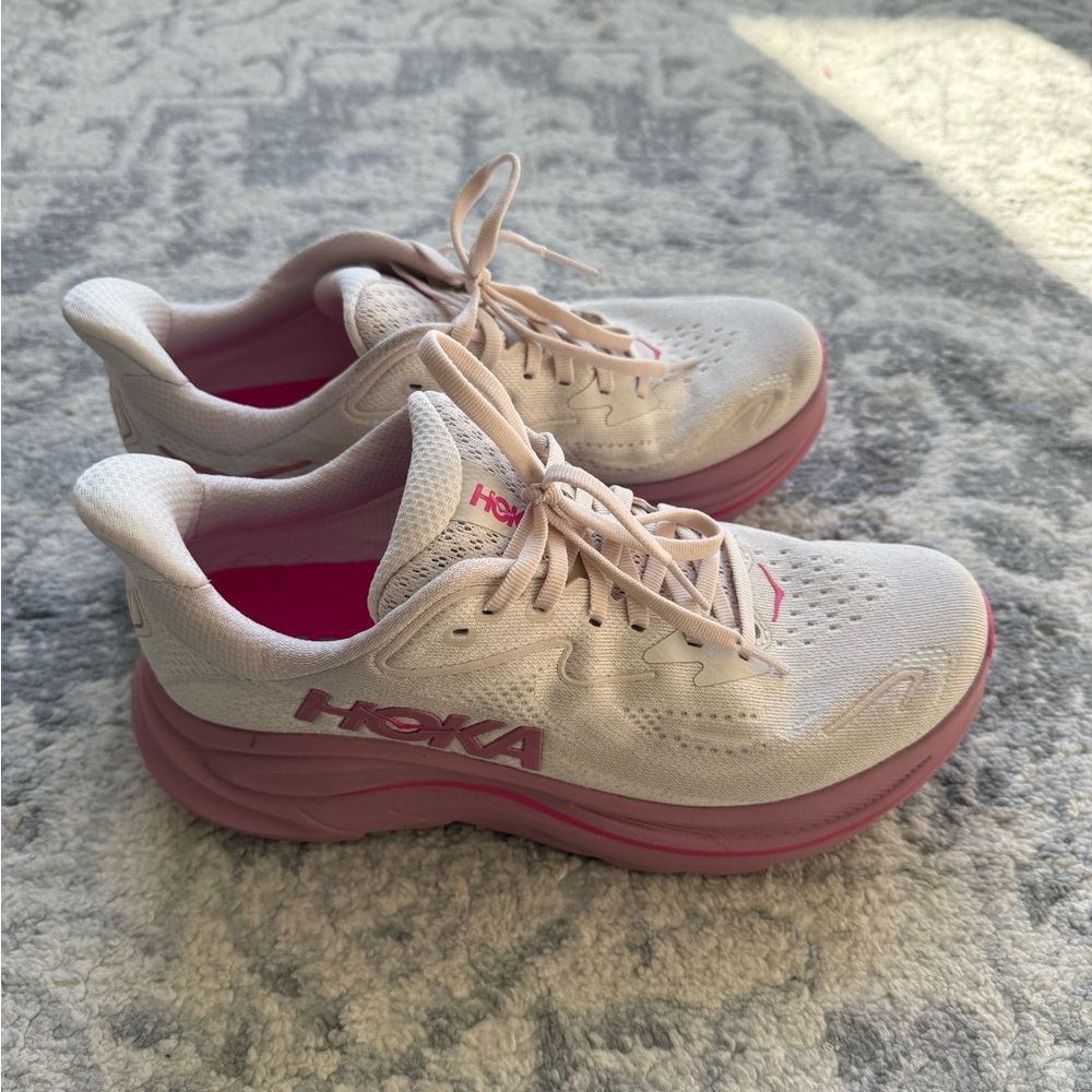 HOKA Clifton 10